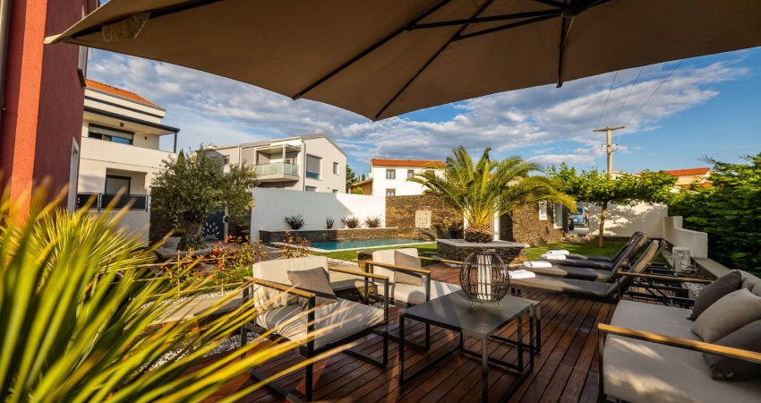 Moderna mediteranska vila z bazenom