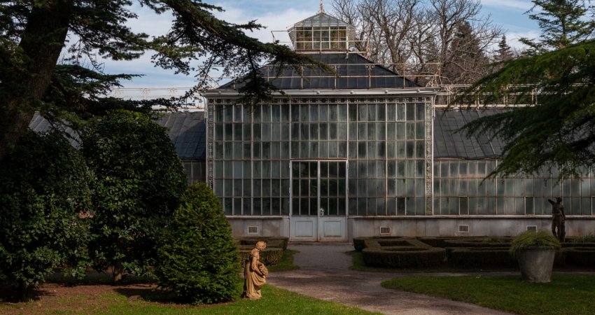 Glasshouse Botanical Garden 